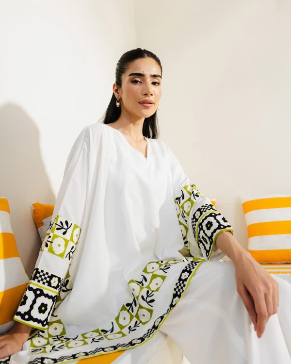 Women’s 3-piece Swiss Lawn Printed Suit - Smart Essential